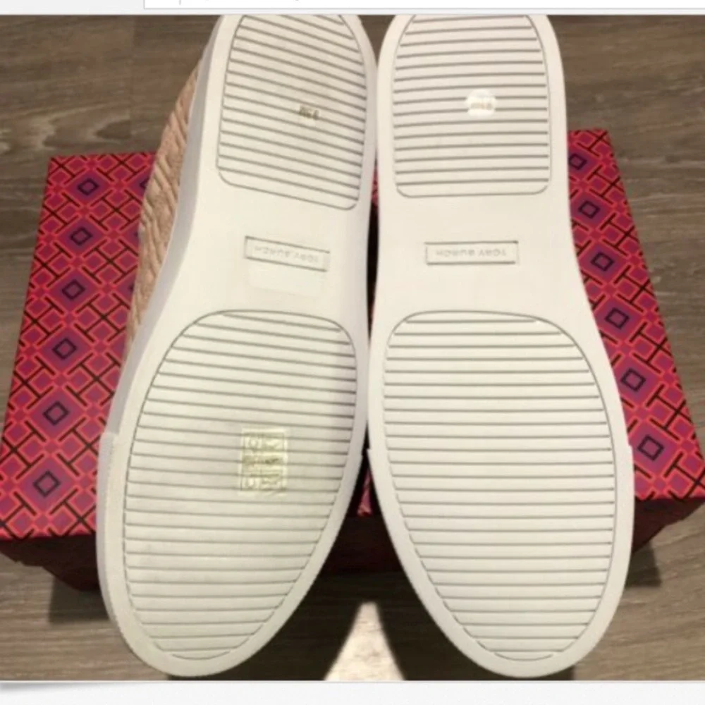 Tory burch marion quilted lace up sneakers NIB